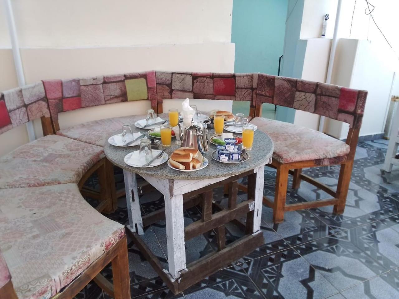 One Love Guesthouse & Restaurant Luxor Kültér fotó