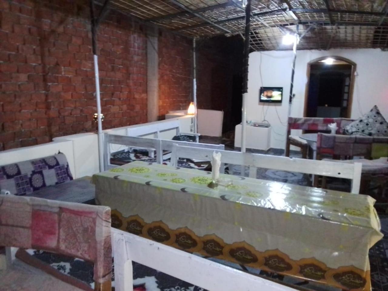 One Love Guesthouse & Restaurant Luxor Kültér fotó